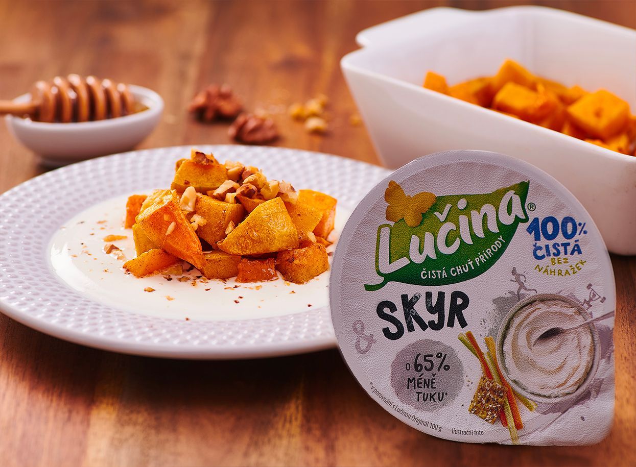Pečená dýně s Lučinou & Skyr a ořechy.jpg